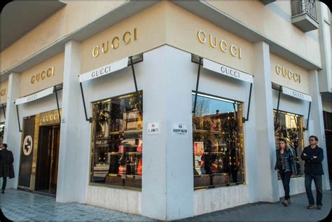 negozi gucci forte dei marmi